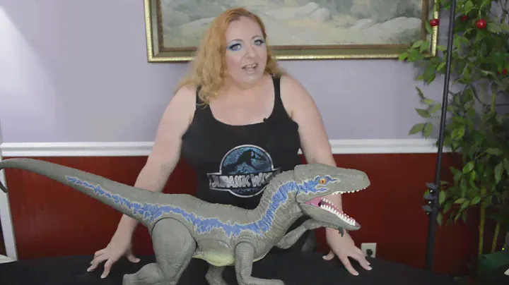 Parents and Collectors Guide to Jurassic World Dino Rivals Super Colossal Velociraptor Blue