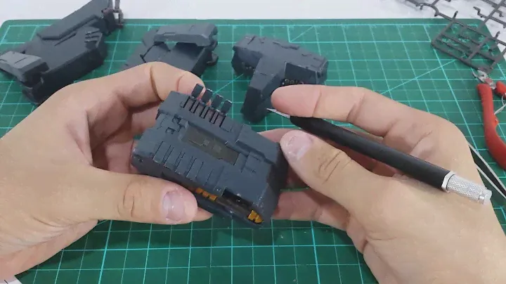 Montagem do corpo Metal Gear Rex black version Model kit 1/100