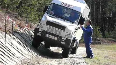 Bremach Extreme camper testing lateral stability
