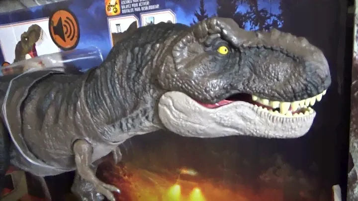 NEW Jurassic World Dominion Thrash N Devour Tyrannosaurus Rex Figure Roars