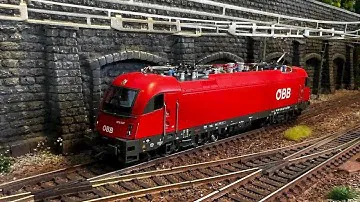 Roco  7510032 /ÖBB Taurus 1216 . Neu  in Petersdorf.