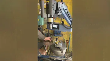 Резьбонарезной станок