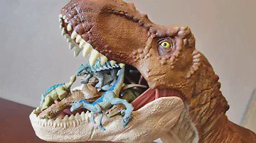 Jurassic World Camp Cretaceous 15 Mini Action Dinos!