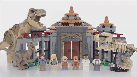 LEGO Jurassic Park Visitor's Center: T. Rex & Velociraptor Attack fan review! Good bones, a bit lean