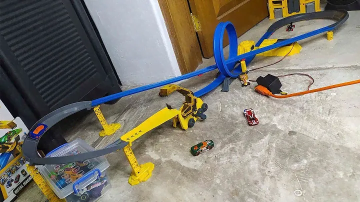 PISTA MOTORIZADA METAL MACHINES CONSTRUCCION DESTRUCCION VUELTAS 360 GRADOS Y SALTOS zuru HOT WHEELS