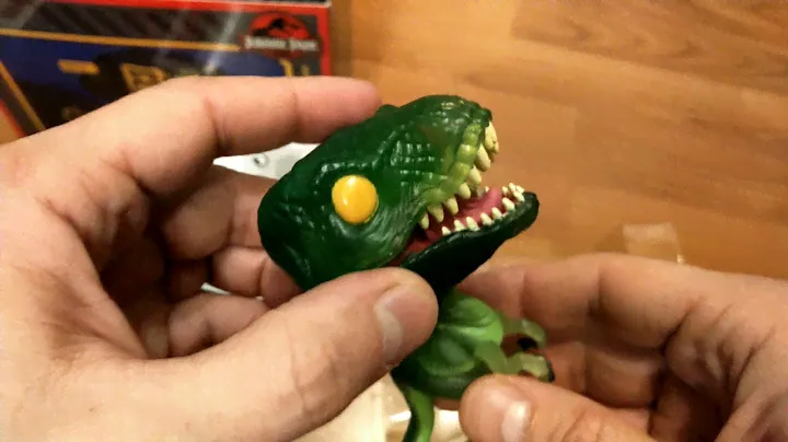 Футболка Funko POP and Tee: Jurassic Park: Clever Raptor