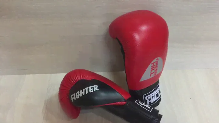 Боксерские перчатки Green Hill Fighter