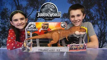 NEW JURASSIC WORLD THRASH N' THROW T-REX FIGURE REVIEW