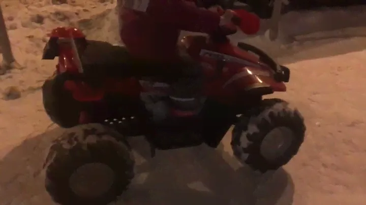 Квадроцикл Италии peg perego