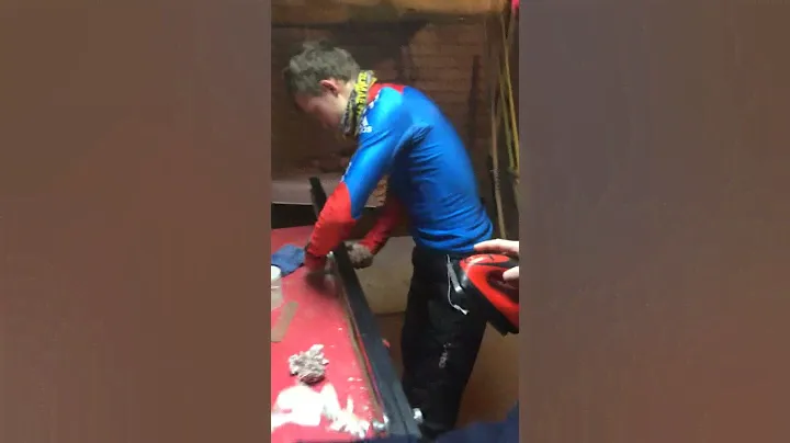 Коротко о том как снять мазь держания и снятии парафина) 😄