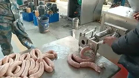 Колбасный шприц с перекрутчиком