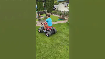 Квадроцикл Peg Perego
