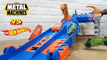 Hot Wheels Drag Race with Zuru Metal Machines 4 LANE RAPTOR ATTACK elimination race review